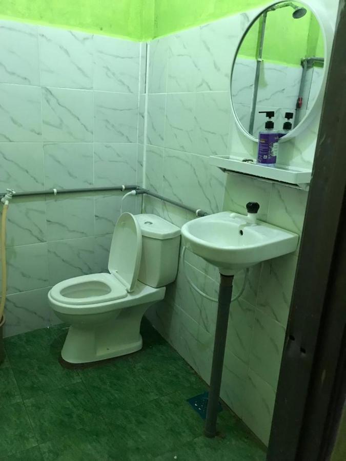 Hotel Perhentian Hazipah Kampong Pasir Hantu Exterior foto