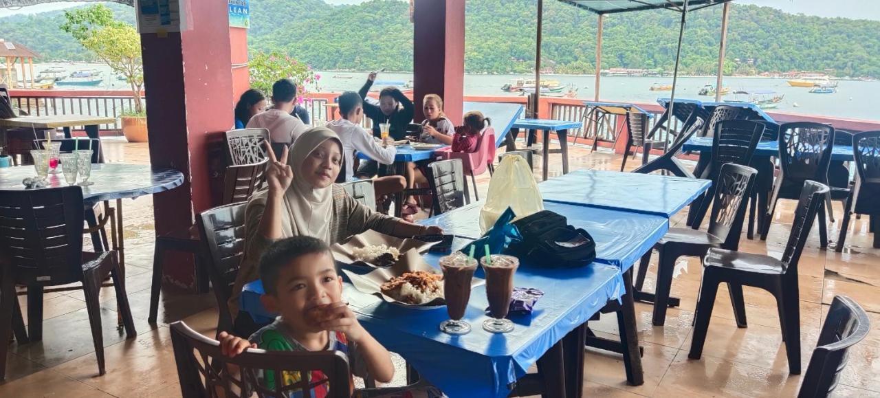 Hotel Perhentian Hazipah Kampong Pasir Hantu Exterior foto