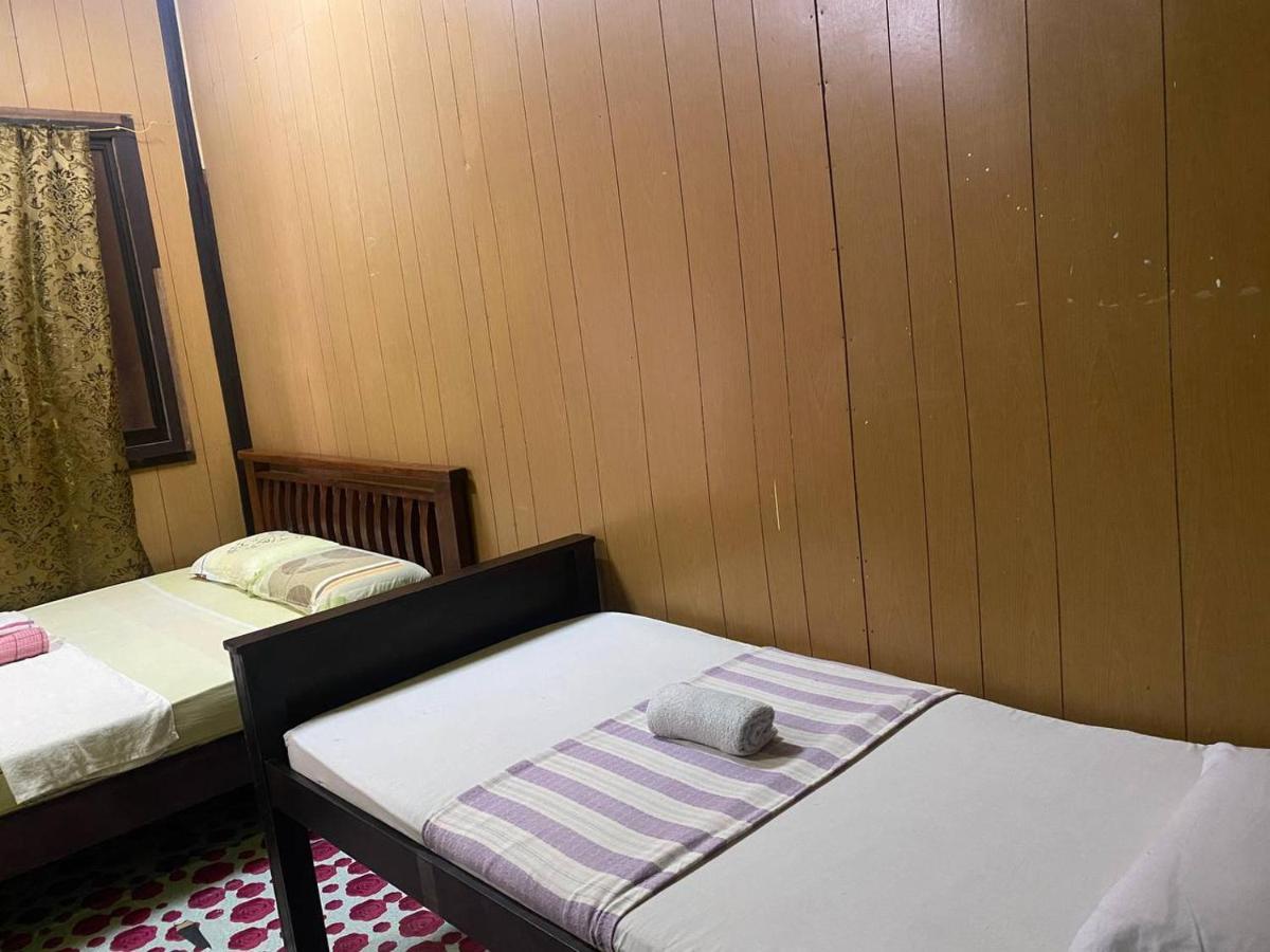 Hotel Perhentian Hazipah Kampong Pasir Hantu Exterior foto